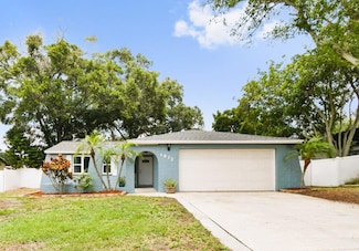 1972 Sourwood Blvd, Dunedin, FL 34698