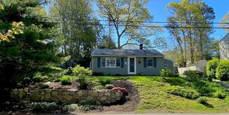 77 Lake Dr, Pocasset, MA 02559
