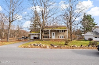 42 Seward St, Saratoga Springs, NY 12866