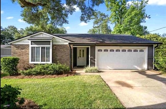 2421 Wintergreen Rd, Tallahassee, FL 32308