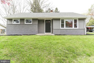 424 S 9th St, Akron, PA 17501