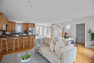 10 Murdock St, Cambridge, MA 02139