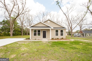 322 Walker St, Blackshear, GA 31516