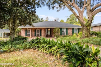 202 N Arlington Dr, Lafayette, LA 70503