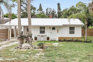 104 Hester Ave, New Smyrna Beach, FL 32168