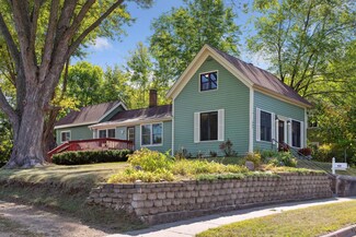 921 7th St S, Stillwater, MN 55082