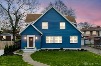 810 Belmonte Park N, Dayton, OH 45405