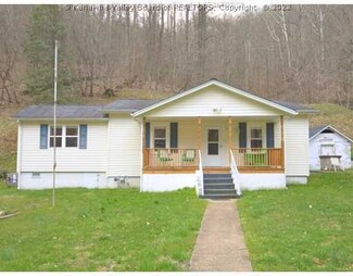361 Ring Hollow Rd, Hernshaw, WV 25107