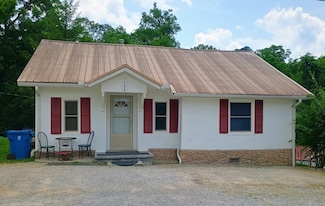 205 W Harp St, Manchester, TN 37355