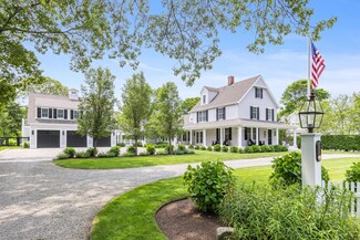 281 Wianno Ave, Osterville, MA 02655