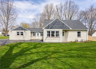 994 Paul Rd, Rochester, NY 14624