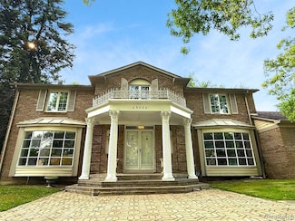 25795 Livingston Cir, Farmington Hills, MI 48335