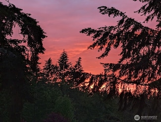 945 Rowe Rd, Camano Island, WA 98282