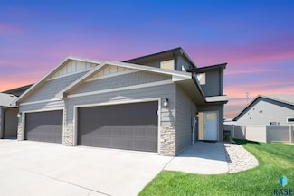 5501 Seville Place, Sioux Falls, SD 57108