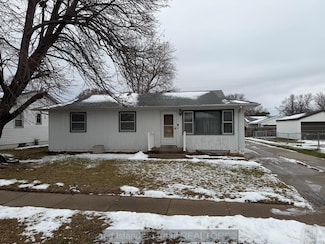 3204 W 16th St, Grand Island, NE 68803