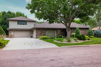 1410 S Minnesota St, Mitchell, SD 57301