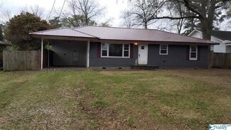 1627 College St SE, Decatur, AL 35601