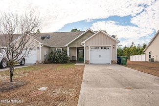 168 Pine Hollow Rd, Holly Ridge, NC 28445