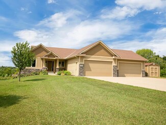 4166 Boulder Cir, Webster, MN 55088