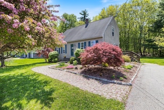 35 Locust Ln, South Berwick, ME 03908