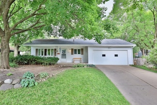 2413 Ravenswood Rd, Madison, WI 53711