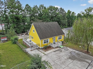 916 E Club Blvd, Durham, NC 27704