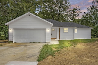 1820 N Marlan Ave, Springfield, MO 65803