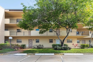 301 Cambridge Rd Unit 203, Hollywood, FL 33024