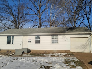 1039 Addison Dr, Saint Louis, MO 63137