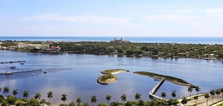 701 S Olive Ave Unit 819, West Palm Beach, FL 33401