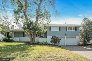 7221 Oaklawn Ave, Edina, MN 55435