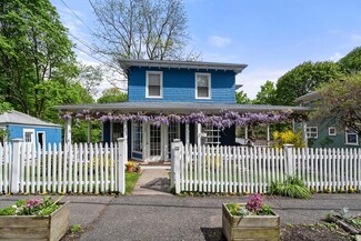 133 Newtonville Ave, Newton, MA 02458