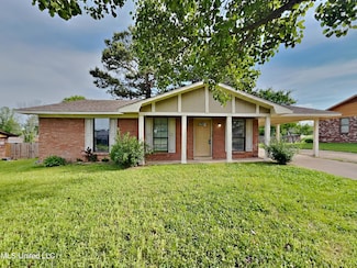 10482 Lafayette Dr, Olive Branch, MS 38654