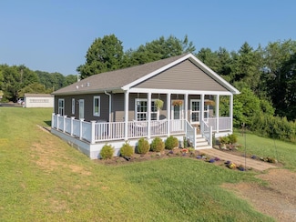 111 Clementine Ln NW, Floyd, VA 24091