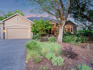 1040 Slate Dr, Santa Rosa, CA 95405
