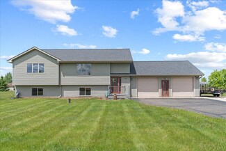 1338 212th Ave, New Richmond, WI 54017