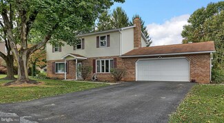 5 Dandelion Dr, Boiling Springs, PA 17007