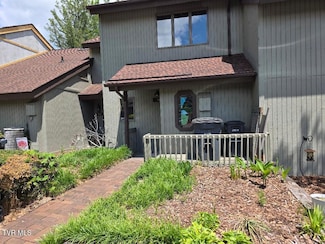 118 Willowbrook Dr, Kingsport, TN 37660