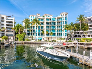1660 W Glencoe St Unit 401, Miami, FL 33133
