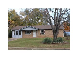1102 O St, Barling, AR 72923