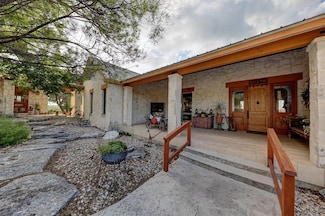 7680 White Oak Rd, Kerrville, TX 78028
