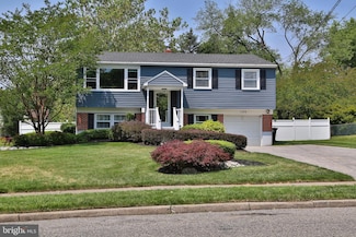 105 Woodview Ln, Cinnaminson, NJ 08077