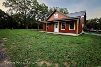405 Walnut St, Marshall, AR 72650