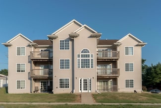 611 Johnson St, Waterloo, IA 50702