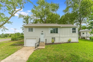 18000 E Shoshone Dr, Independence, MO 64058