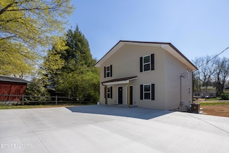 507 Young St, Athens, TN 37303