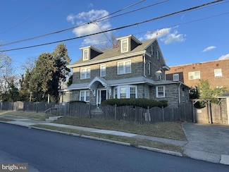 1806 Garrett Rd, Lansdowne, PA 19050