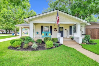 409 S Paris St, Ennis, TX 75119