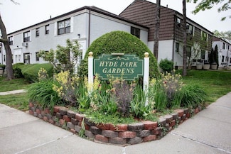 67-89 136th St Unit A, Flushing, NY 11367