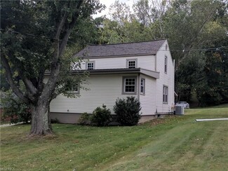 202 Mill St NW, Sugar Creek, OH 44681